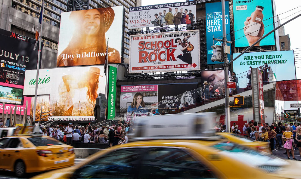 广告招牌发光字：传递品牌力量的魔力