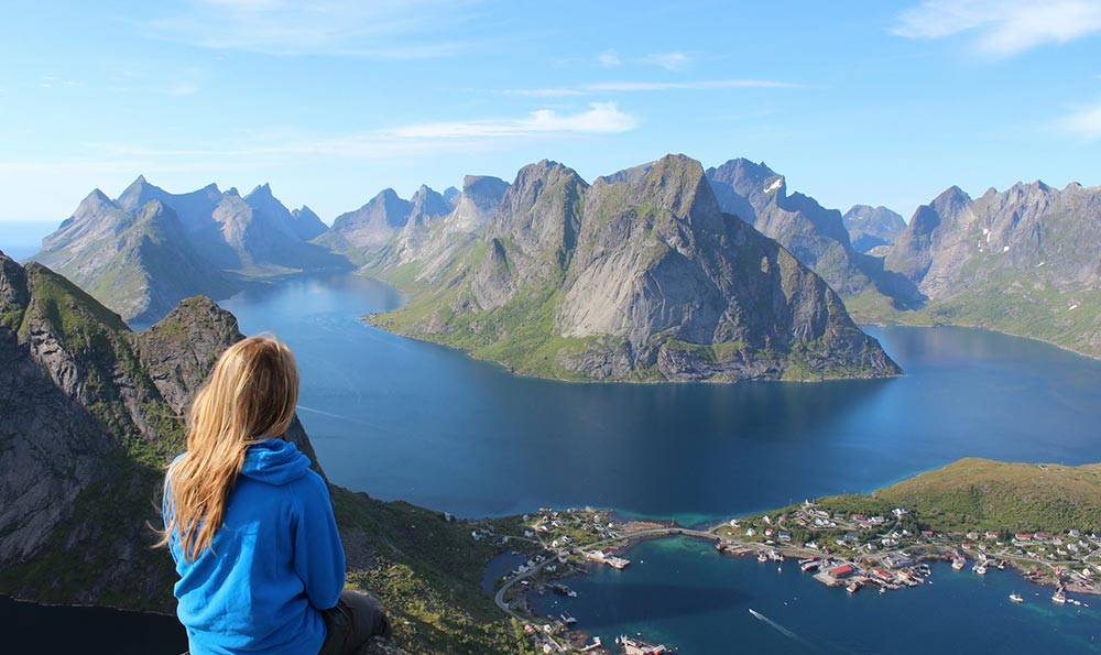 2个月宝宝头头总是仰——关于婴儿的头部姿势问题