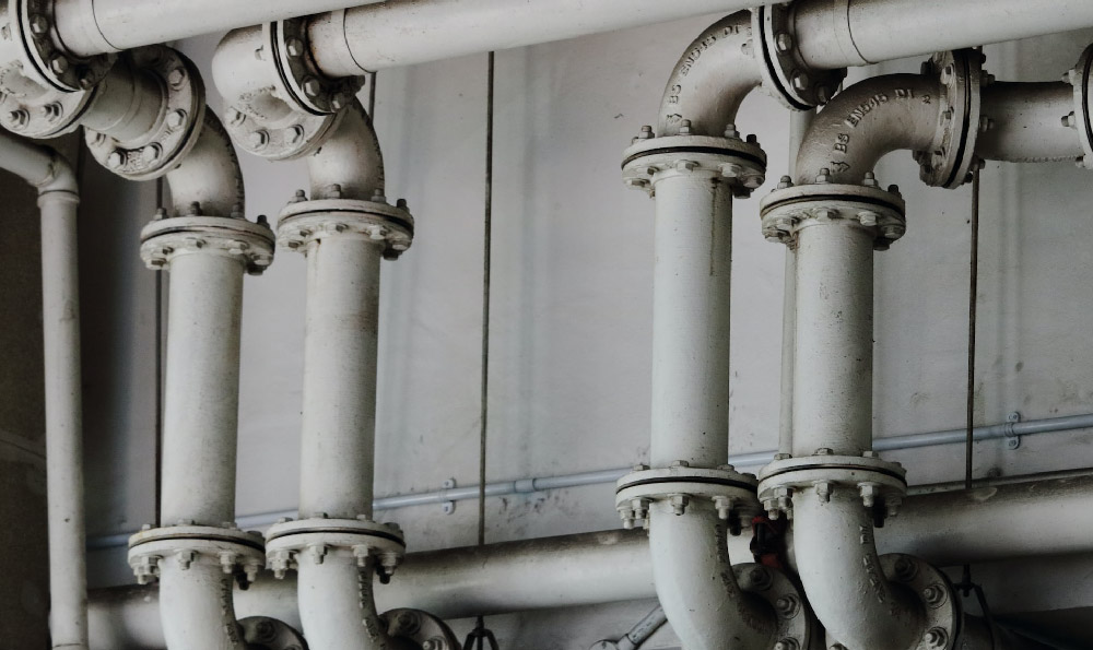 高频直缝焊管生产线生产（高频直缝焊管机组一套大概多少钱）