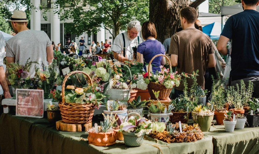 植物油摆地摊卖