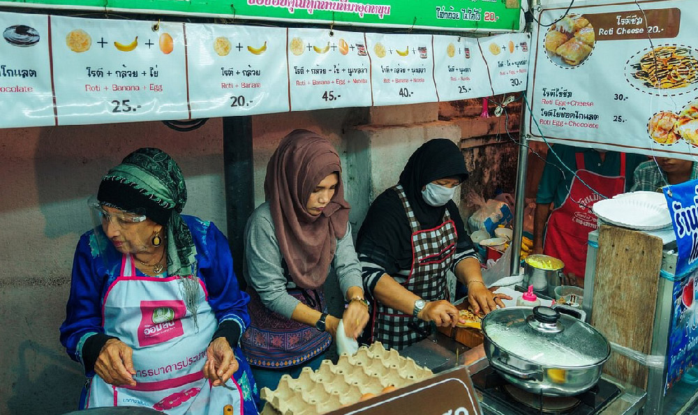 地摊上的绿琉璃：琉璃工艺品价格一般多少钱