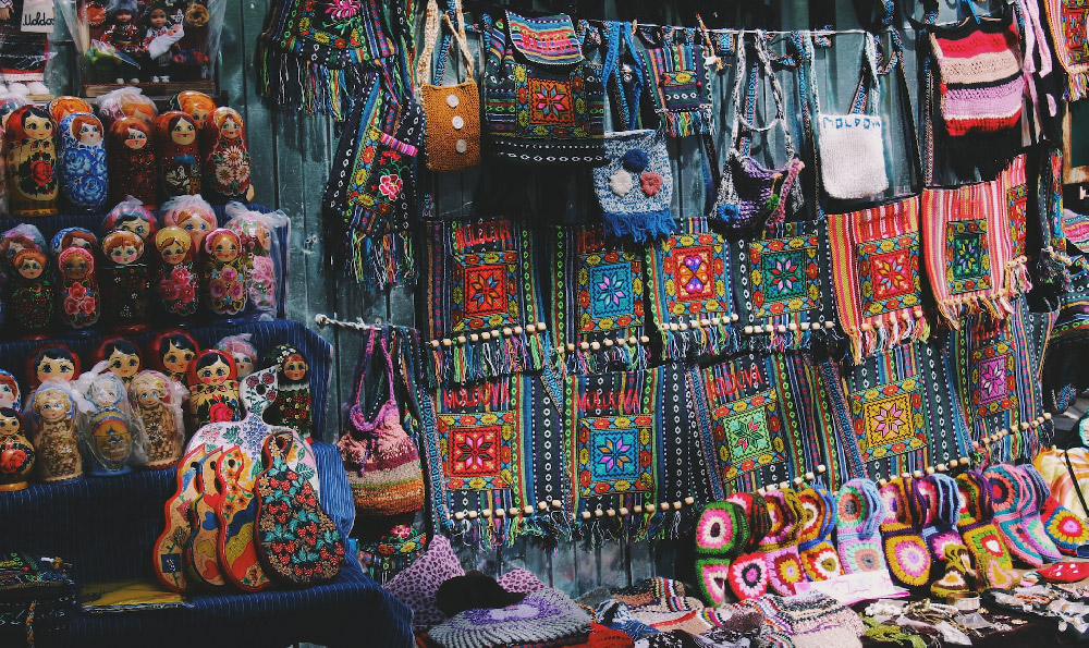 穿地摊货的男生性格（穿地摊货的男生性格特点）