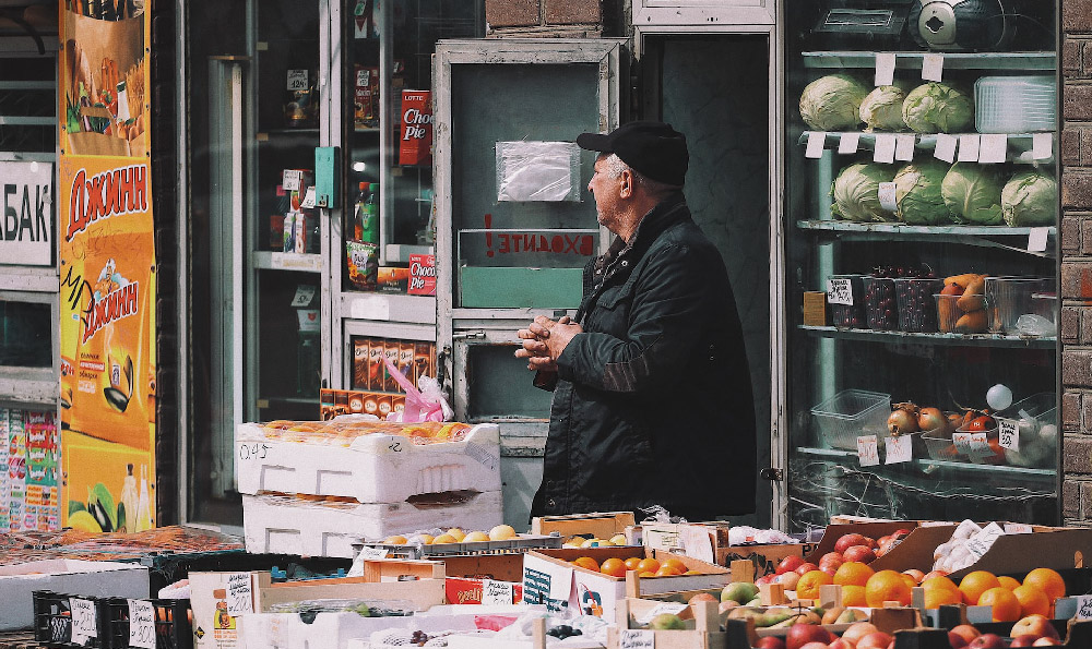 摆地摊后影响交通和卫生（摆地摊后影响交通和卫生的因素）