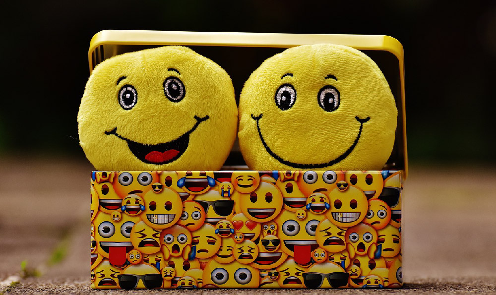 买手机送老婆的笑话