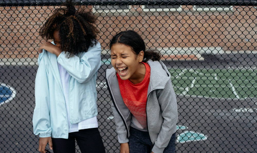 边讲笑话边做美食