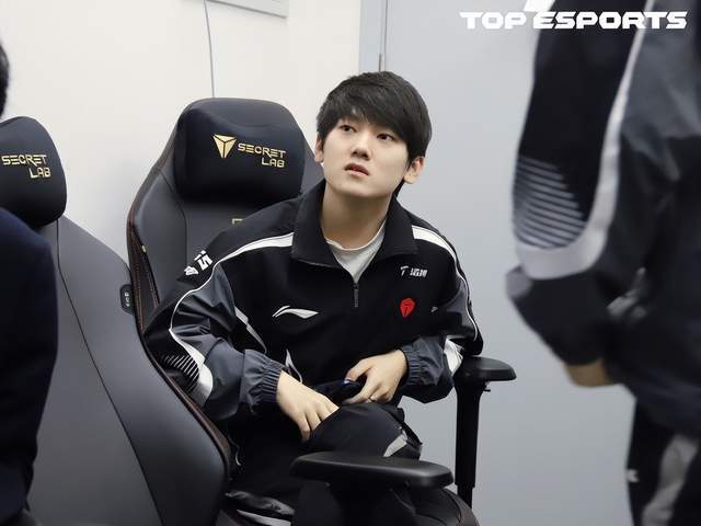 GEN和TES争夺八强席位