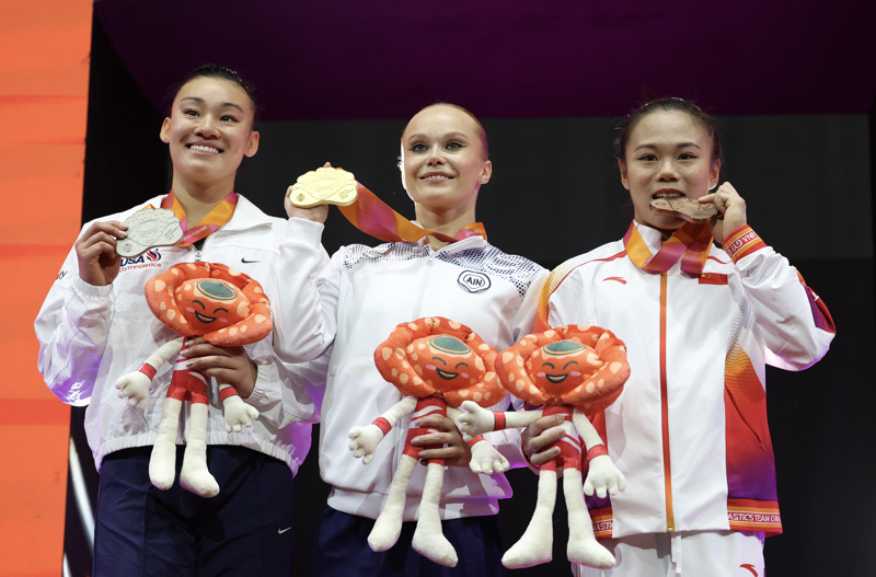 张清颖获体操世锦赛女子全能铜牌