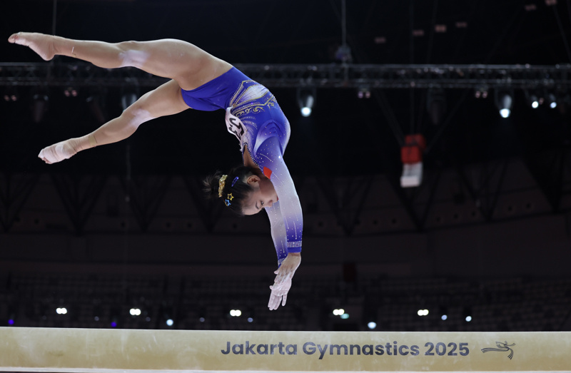 张清颖获体操世锦赛女子全能铜牌