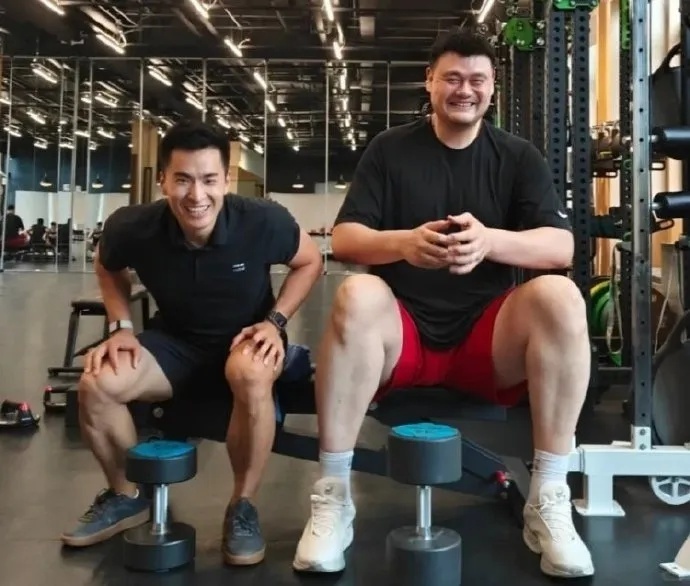 姚明谈近期状态:吃饭睡觉打魔兽 姚明谈近期状态:吃饭睡觉打魔兽