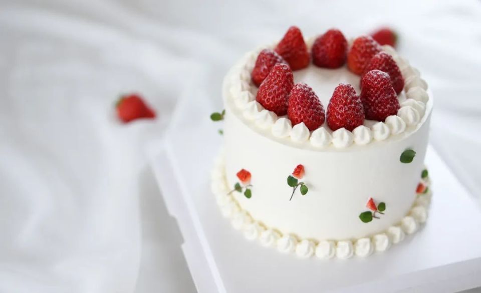 睡前吃宵夜vs饿肚子睡觉谁危害更大