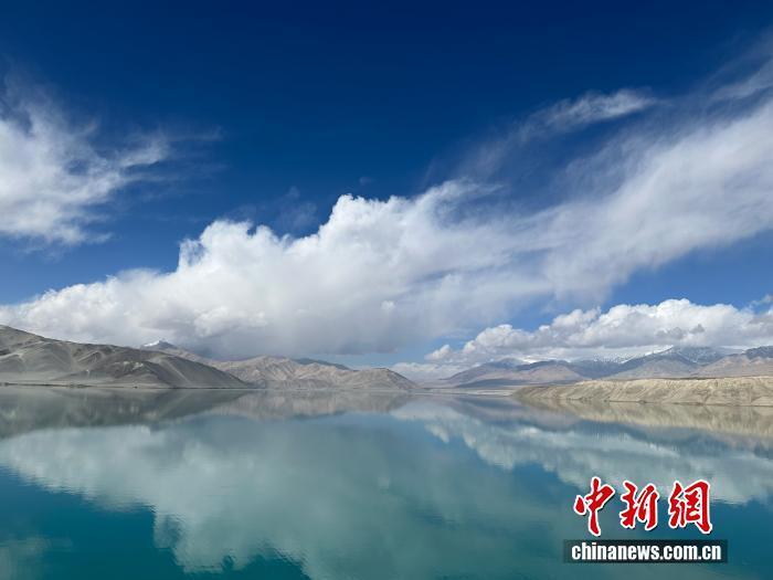 台湾IP涌入《没出息》评论区