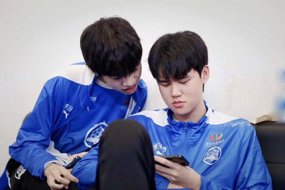 eStar晋级败者组下一轮