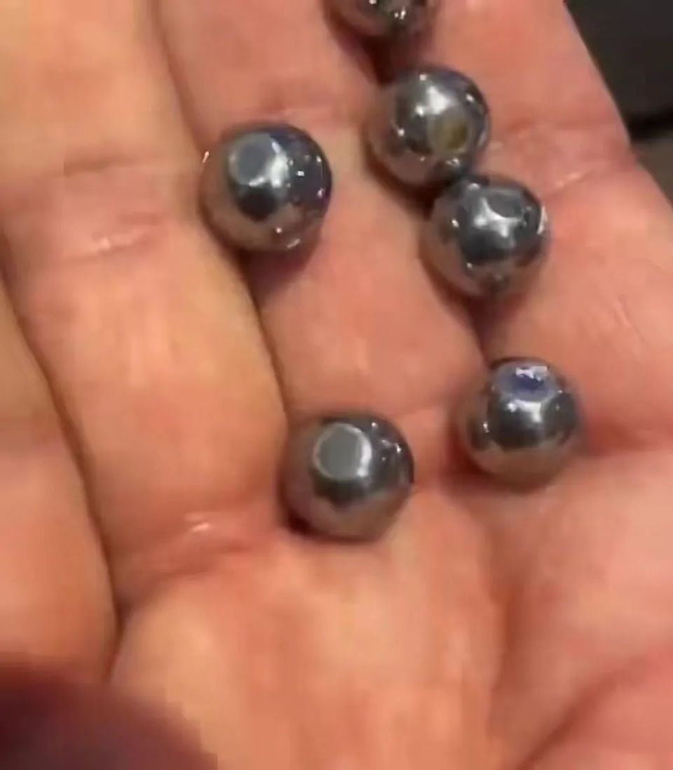 火锅店回应空中座位玻璃碎裂 火锅店回应空中座位玻璃碎裂