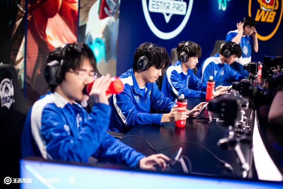 eStar晋级败者组下一轮