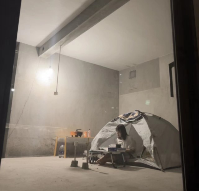 90后小伙花7000元装修入住毛坯房