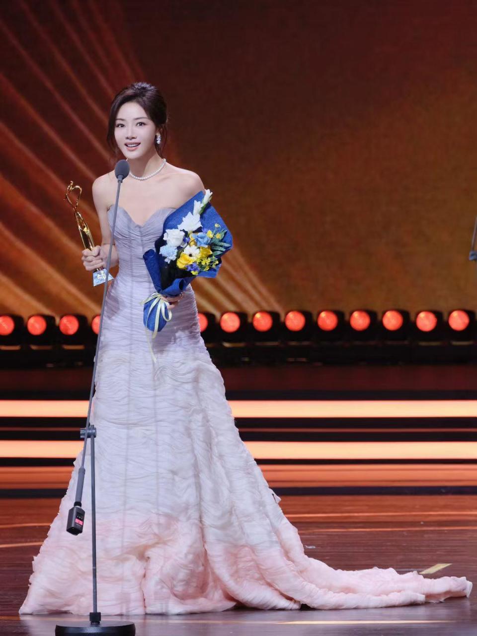 文荣奖年度荣耀剧集花落《沉默的荣耀》 文荣奖年度荣耀剧集花落《沉默的荣耀》