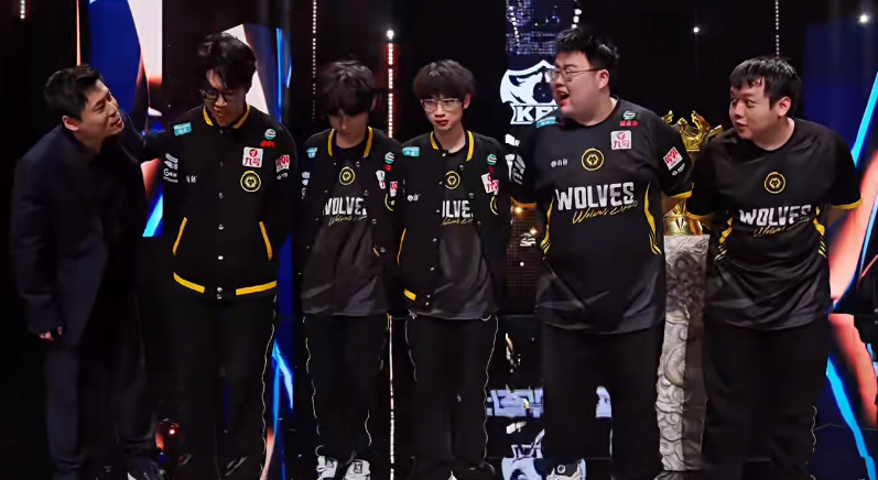 狼队一穿四晋级年总决赛