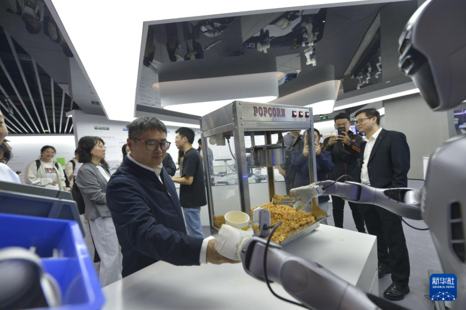 人形机器人为啥进步“神速”？