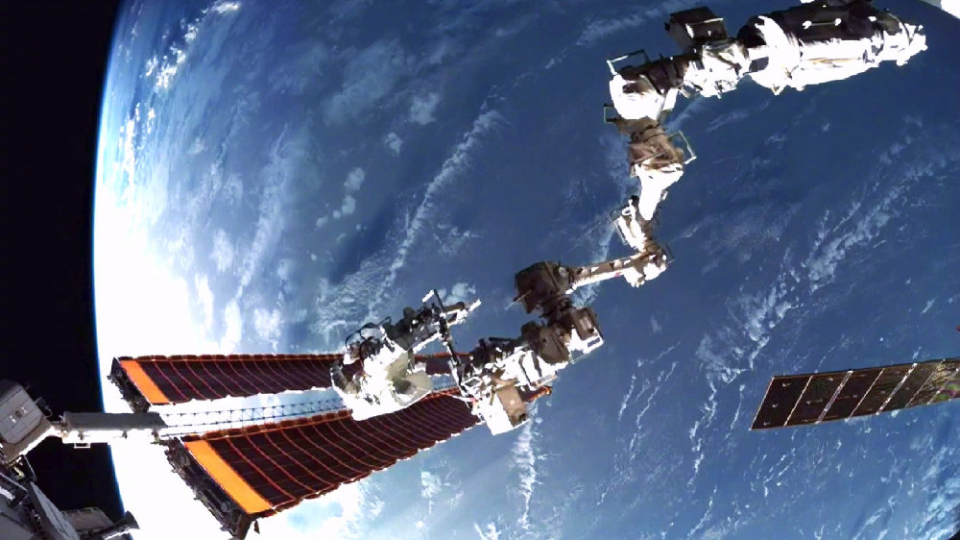 神舟二十号为什么被撞？权威解读