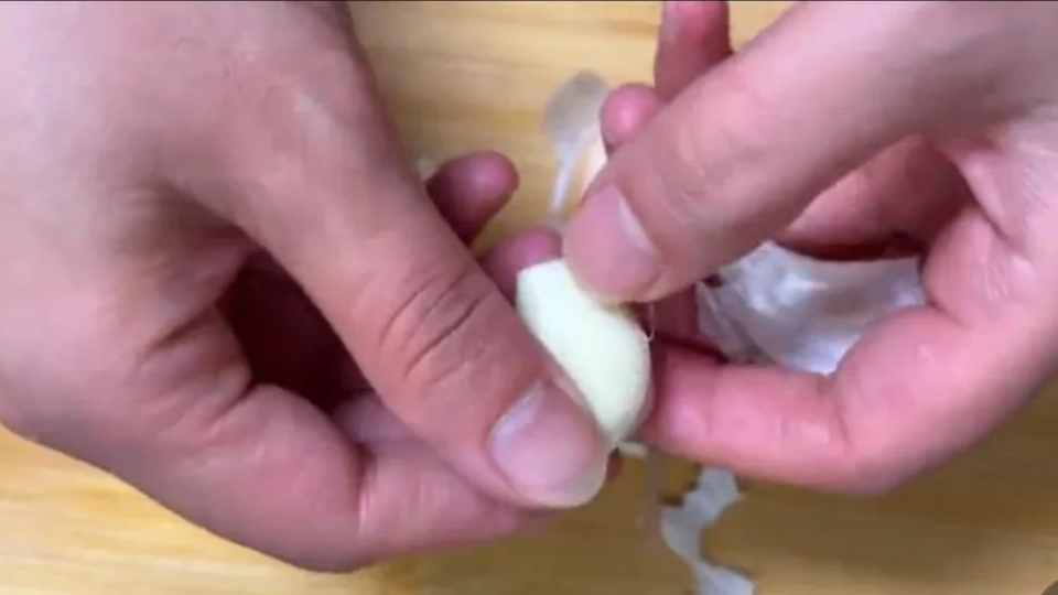 90岁奶奶分享长寿秘诀：每天吃洋葱