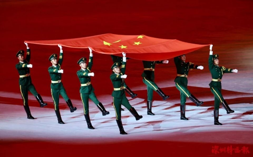 全运会开幕式观众热情欢呼声浪滔天