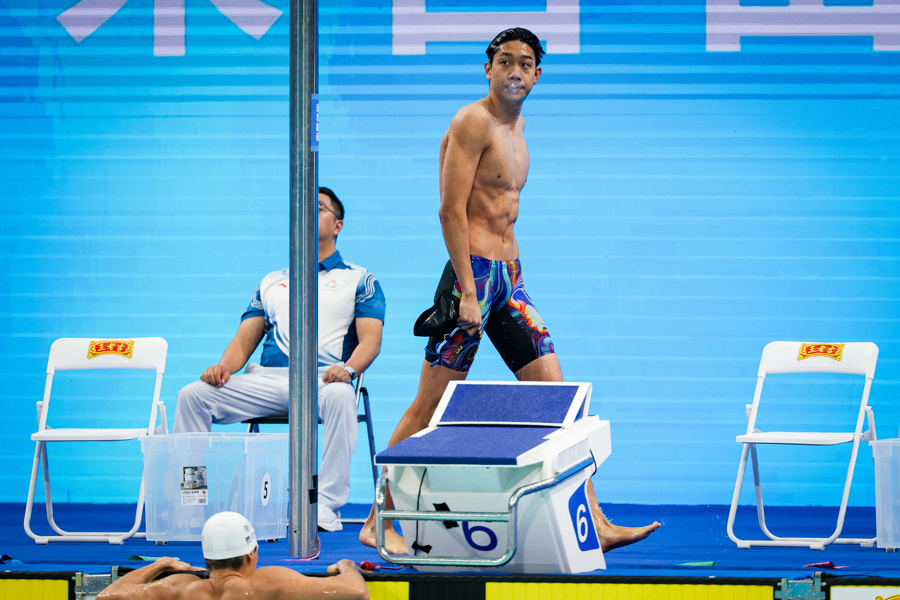 18岁张展硕力压潘展乐孙杨夺冠