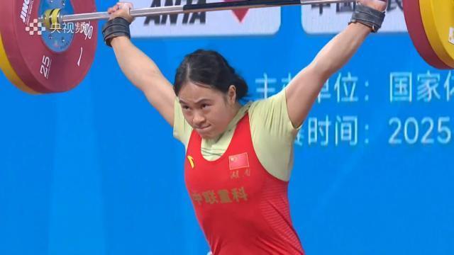 罗诗芳卫冕女子举重59公斤级金牌