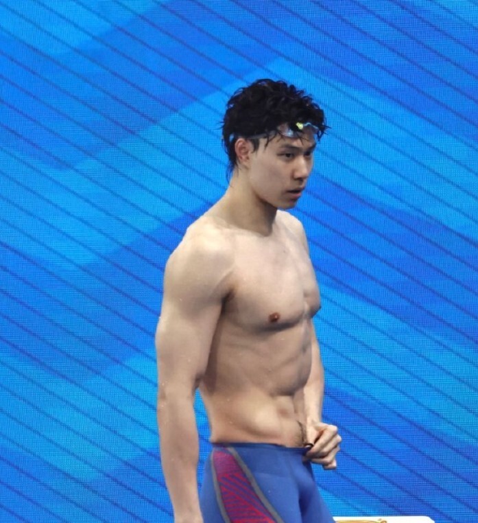 覃海洋夺全运会男子100米蛙泳金牌