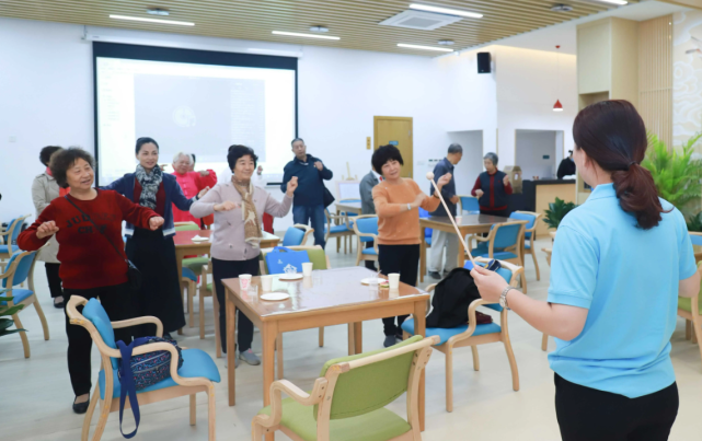 暴走团现身香港放音乐打扰其他游客