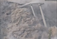 四川阿坝红旗特大桥发生垮塌
