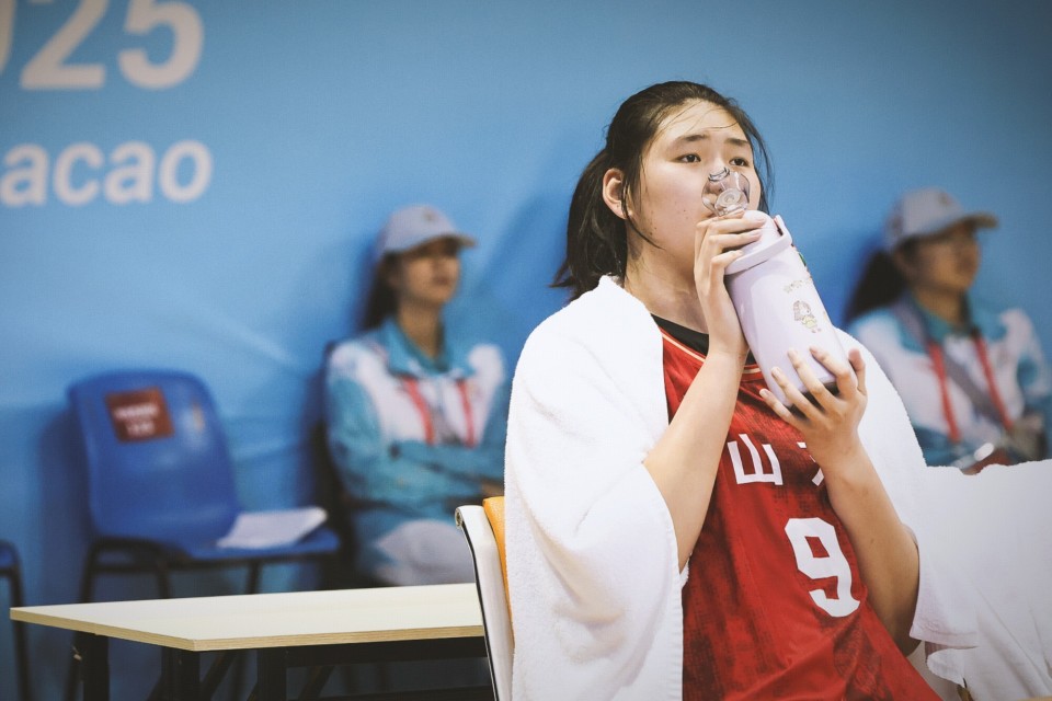 张子宇出战9分58秒爆砍28分