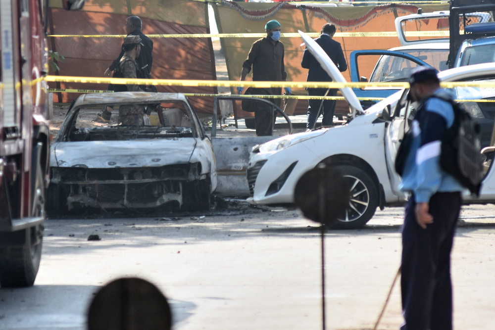 巴基斯坦首都自杀式炸弹袭击致12死
