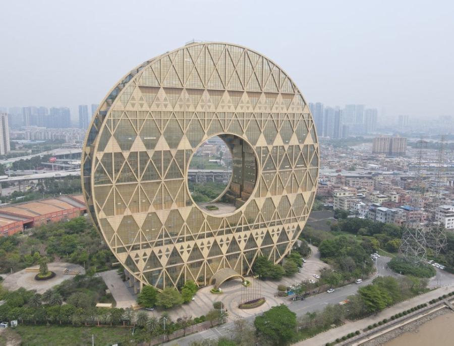 “最丑建筑”铜钱大厦拍卖无人报名