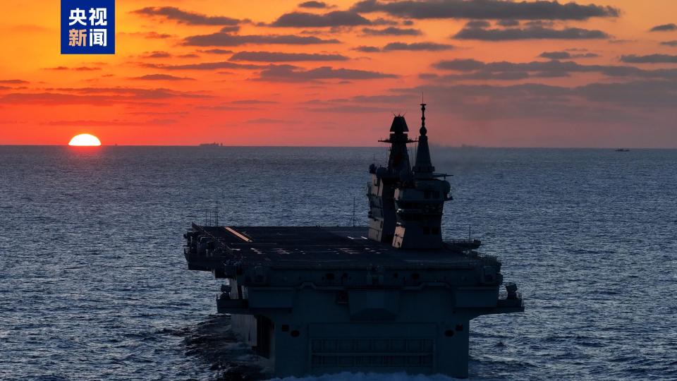 四川舰顺利完成首次航行试验