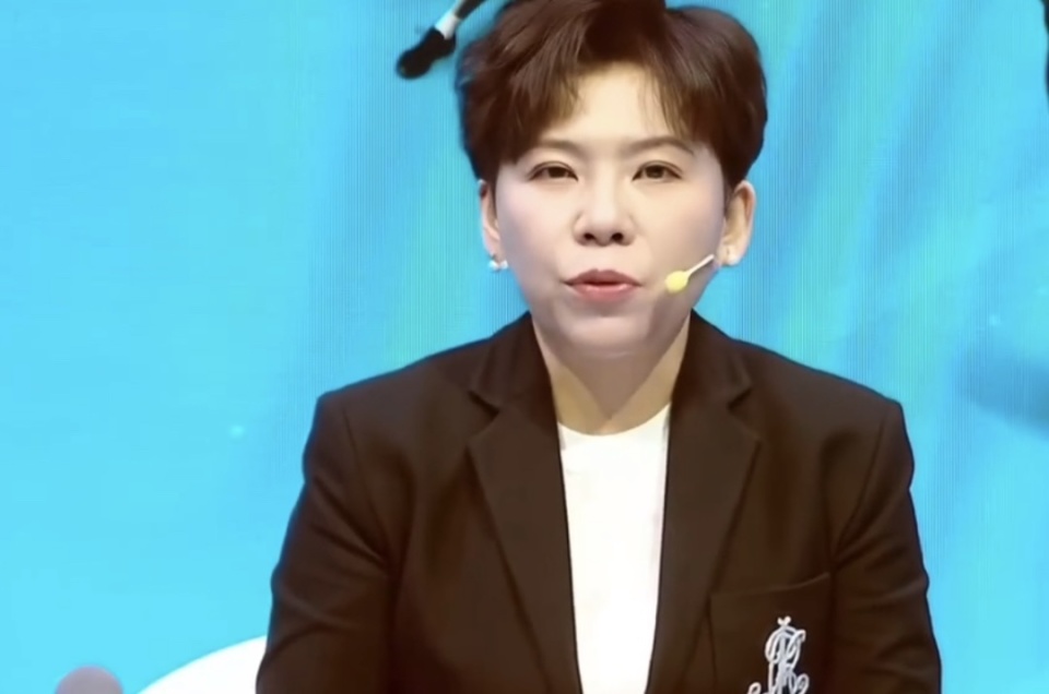 王楚钦打趣式恭喜樊振东夺冠