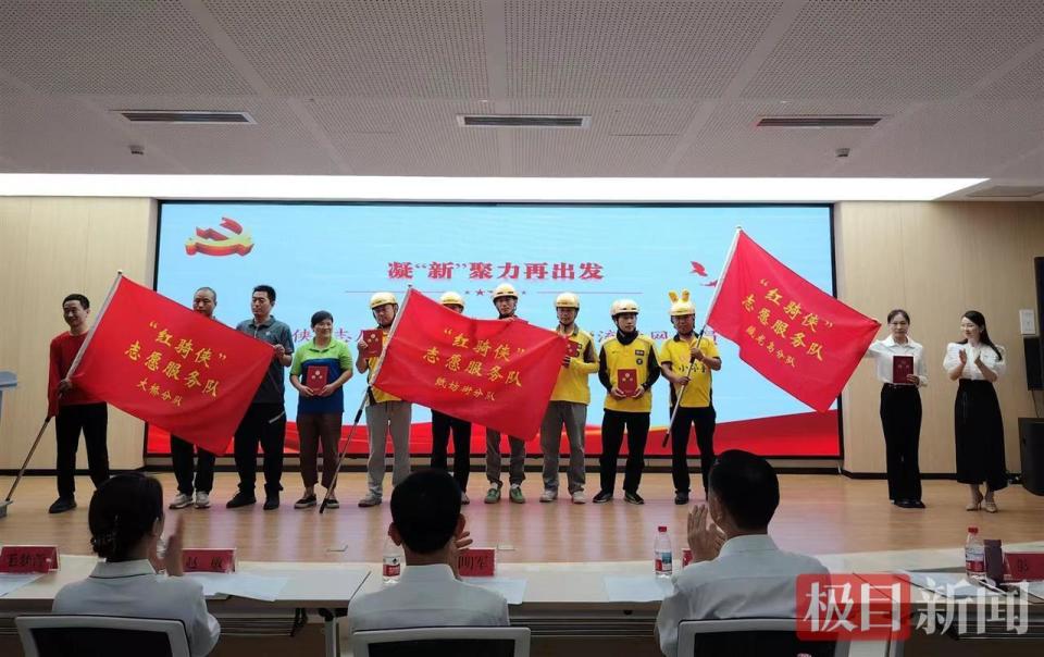 独臂快递员14年送货百万件0差评