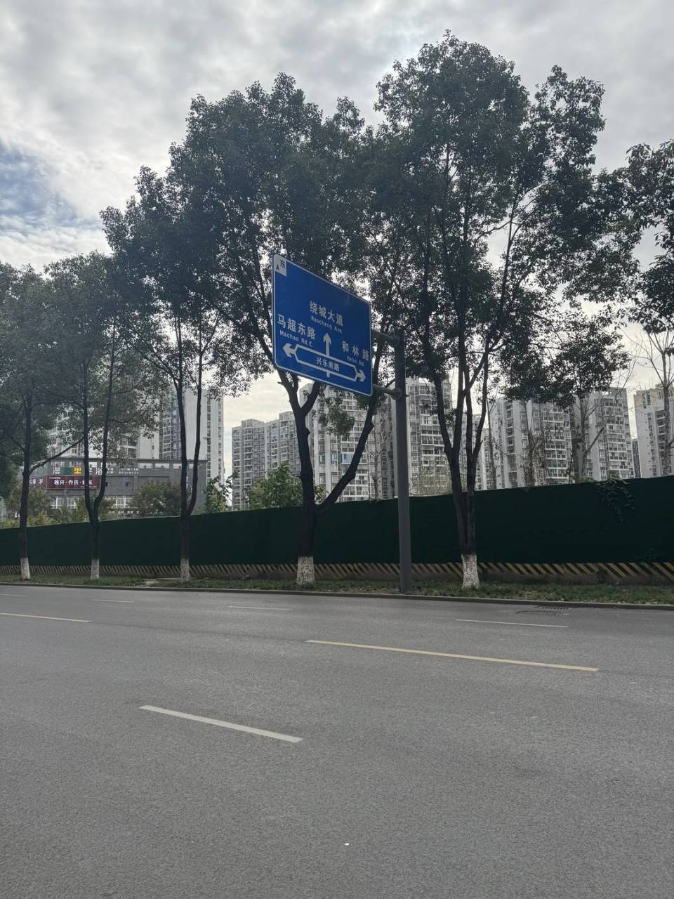 女子被未拴宠物狗绊倒已做开颅手术