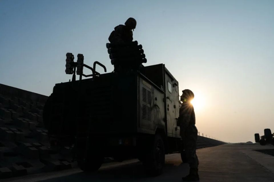 东部战区海军某部昼夜实弹射击