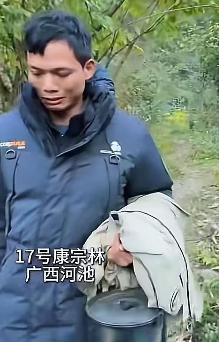 荒野求生决赛建弟因身体不适退赛