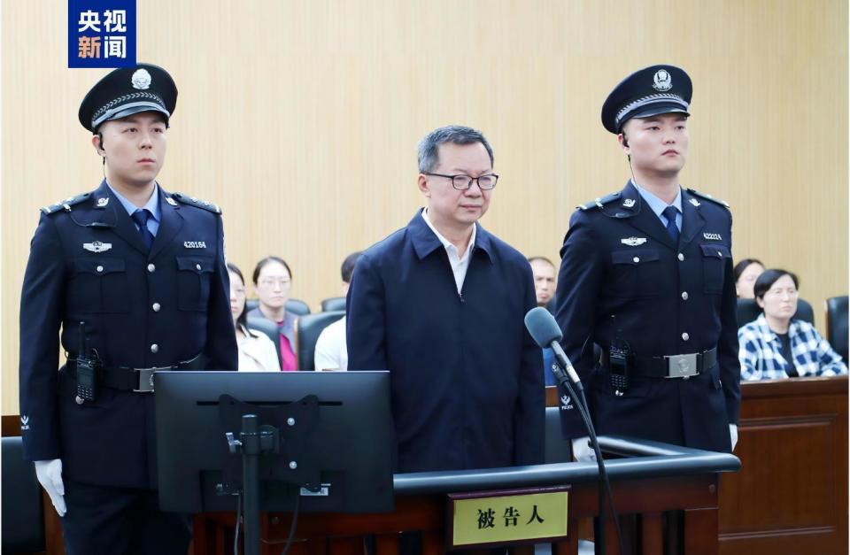 受賄1.02億余元李剛一審獲刑15年