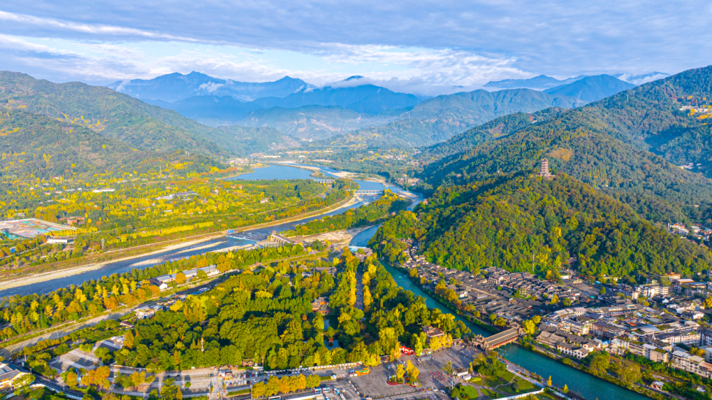 在都江堰感受中国“治”慧