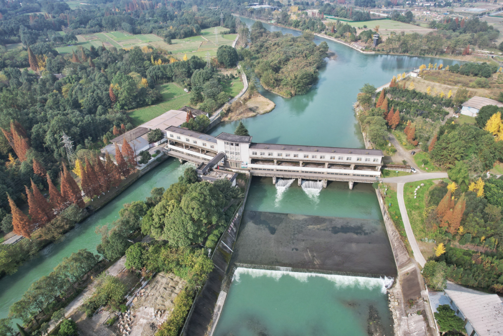 在都江堰感受中国“治”慧