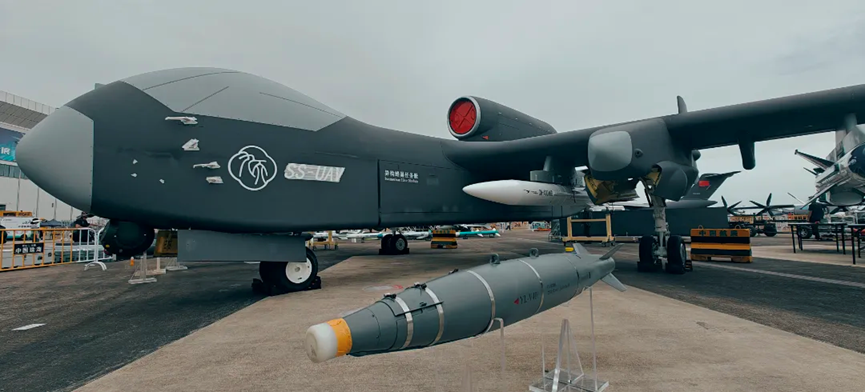 中国“空中航母”首飞成功