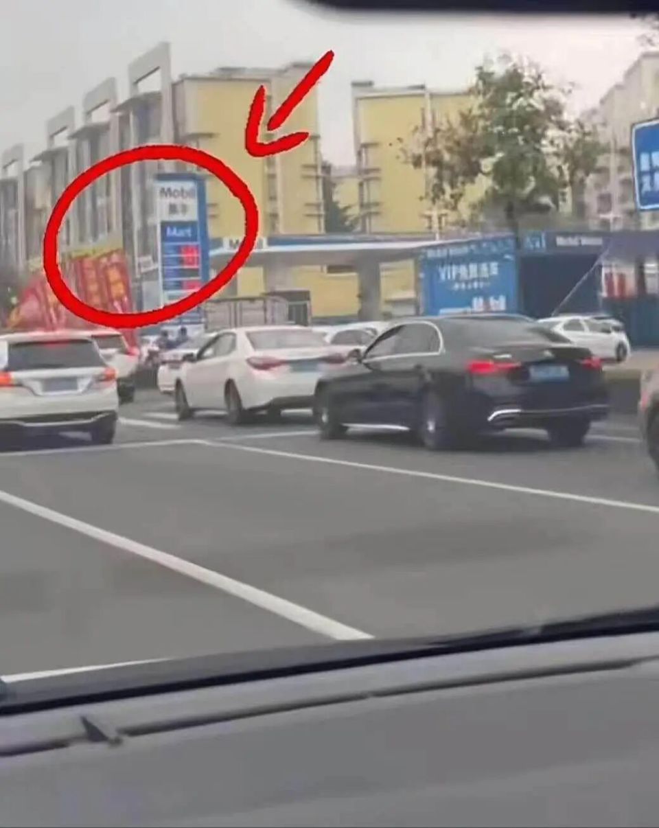 加油站“低俗营销”被叫停