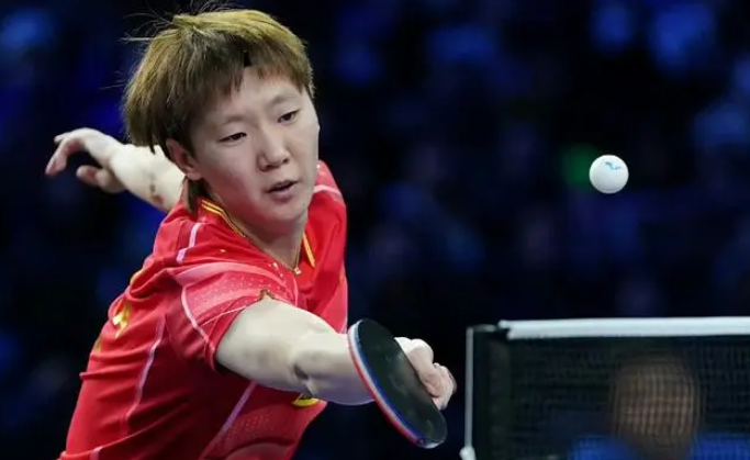 王曼昱正手三连杀最后一分神了