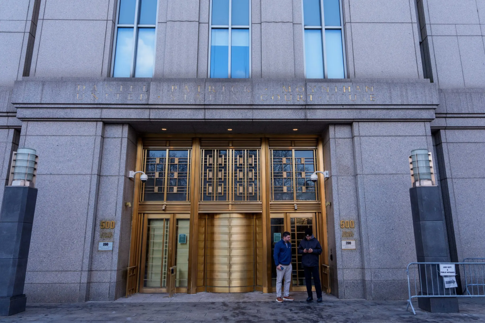 马杜罗夫妇在美首次出庭表示不认罪