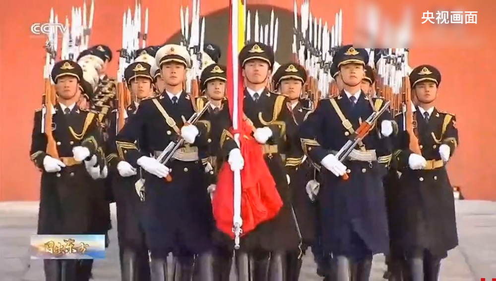 “最帅升旗手”张自轩结婚了