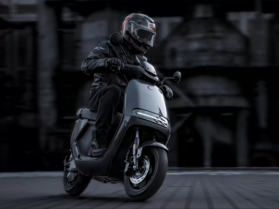 深圳辟谣成首个电动车停车收费城市