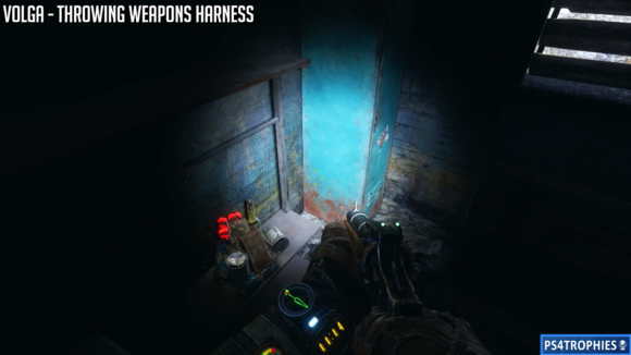 《〈地铁：逃离〉投掷武器系带在哪关能拿？实用效果聊聊》