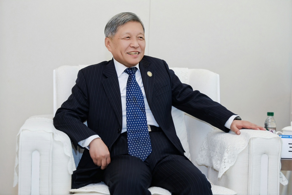 王树国回应50名大一学生被企业抢光